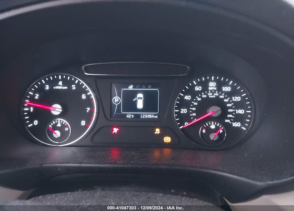2016 KIA SORENTO 3.3L LX VIN: 5XYPGDA51GG039177