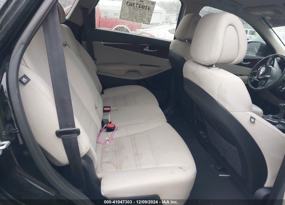 2016 KIA SORENTO 3.3L LX VIN: 5XYPGDA51GG039177