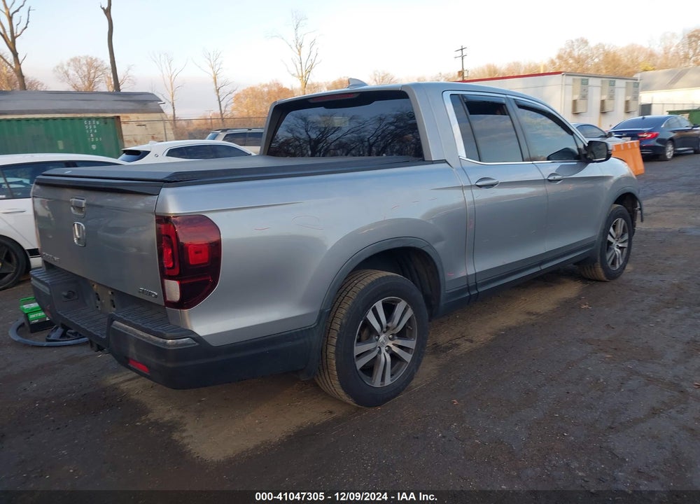 2017 HONDA RIDGELINE RTS VIN: 5FPYK3F4XHB017465