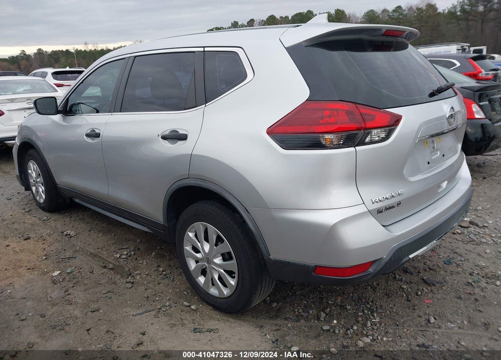 2018 NISSAN ROGUE S VIN: KNMAT2MT1JP617797