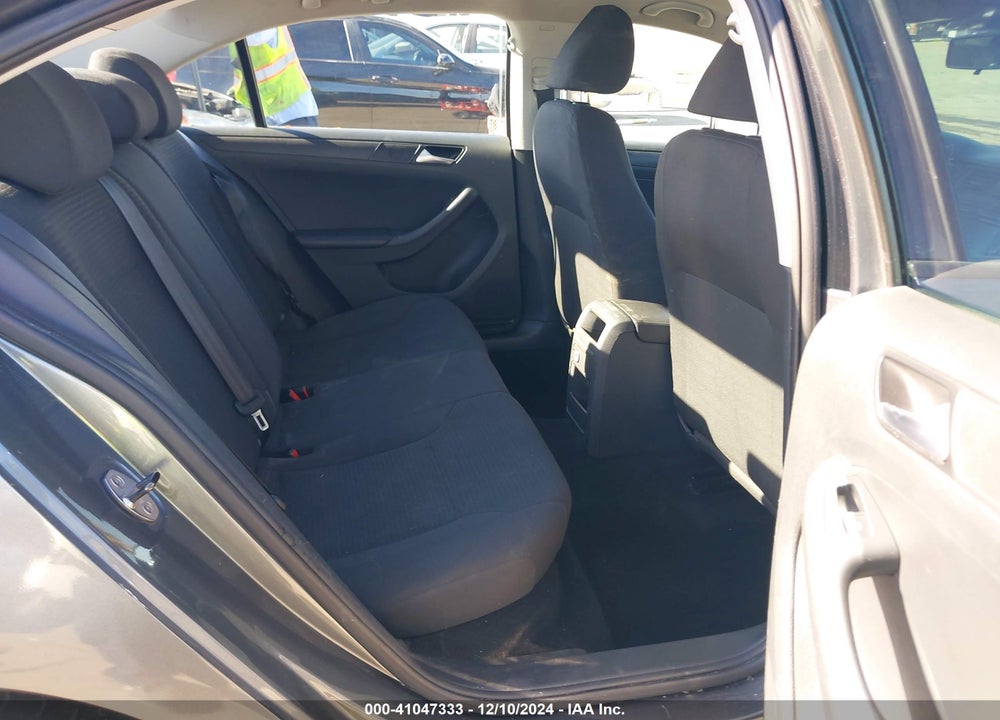 2015 VOLKSWAGEN JETTA 2.0L S VIN: 3VW2K7AJXFM215987