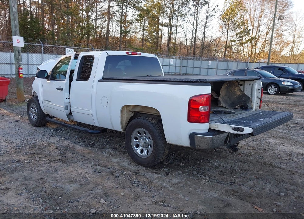 2013 CHEVROLET SILVERADO 1500 LT VIN: 1GCRCSEA9DZ213168
