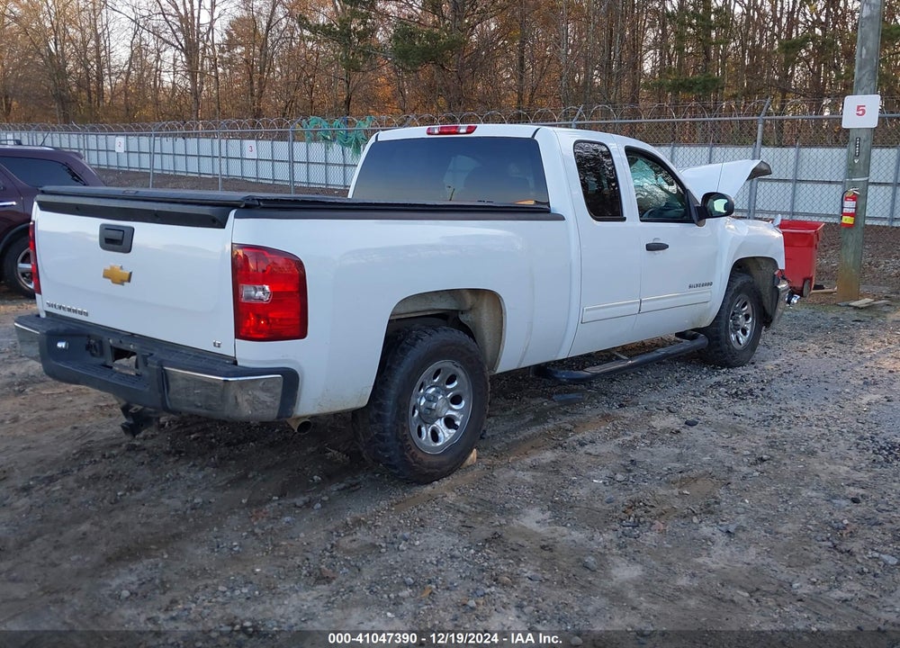 2013 CHEVROLET SILVERADO 1500 LT VIN: 1GCRCSEA9DZ213168