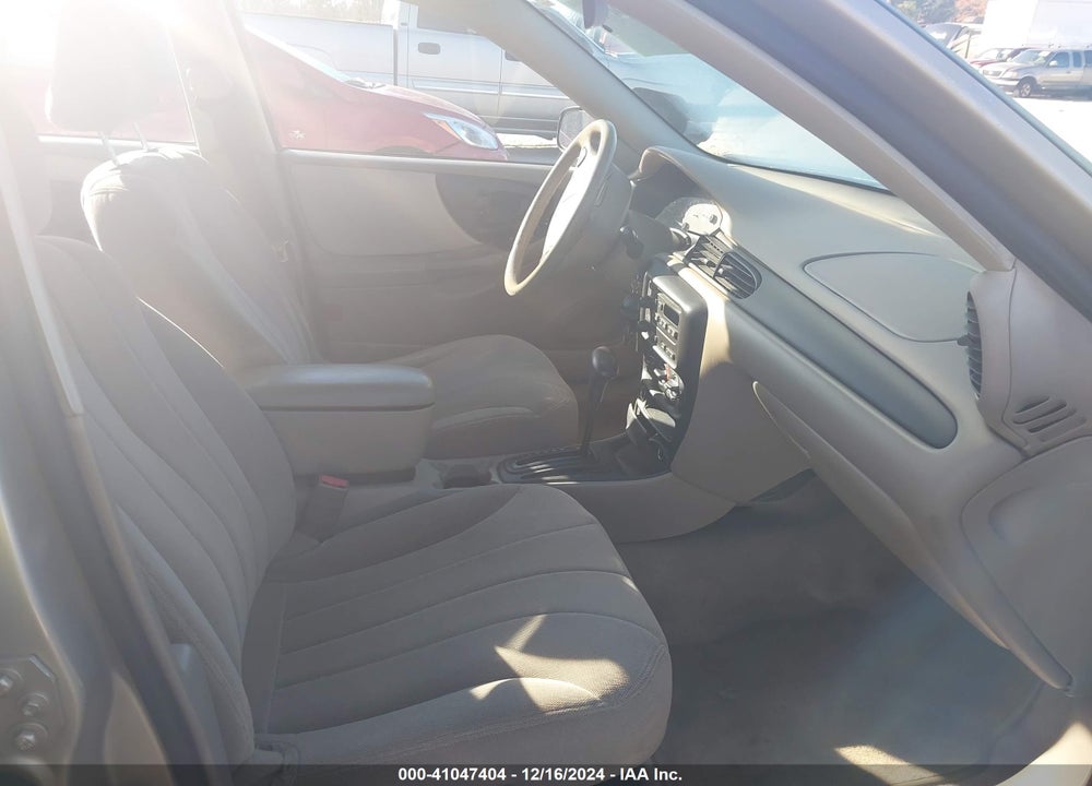 2005 CHEVROLET CLASSIC VIN: 1G1ND52F95M229584