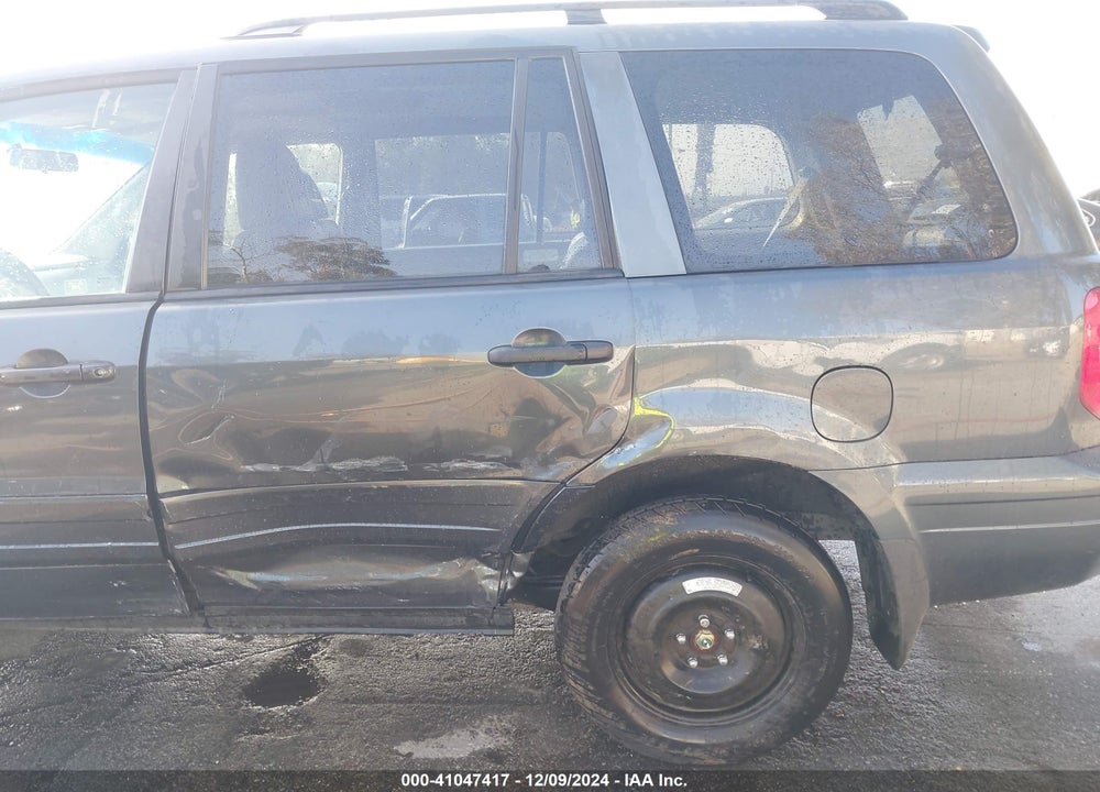 2005 HONDA PILOT EX-L VIN: 2HKYF18675H552069
