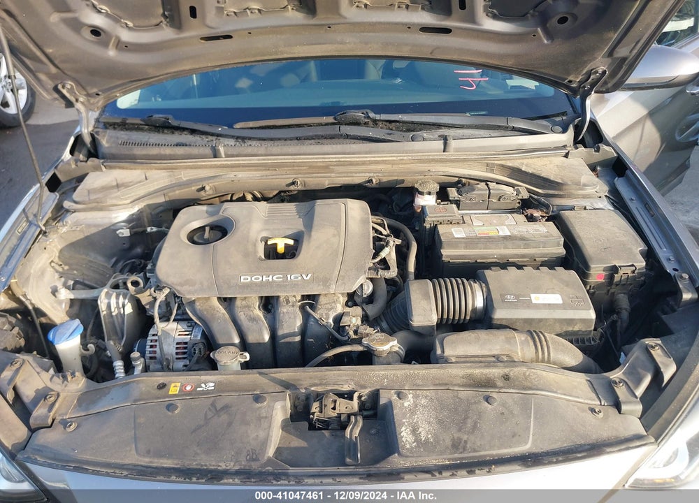 2018 HYUNDAI ELANTRA SE VIN: 5NPD74LF7JH398073