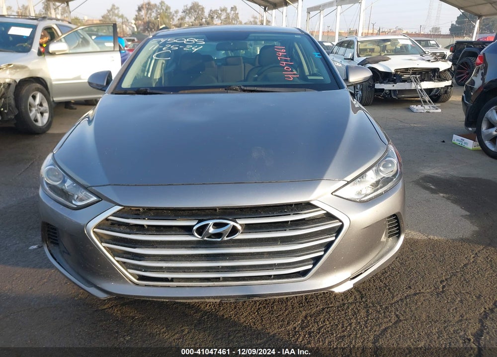 2018 HYUNDAI ELANTRA SE VIN: 5NPD74LF7JH398073