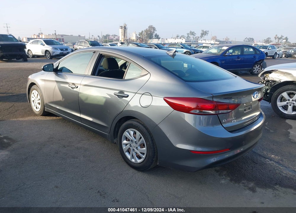 2018 HYUNDAI ELANTRA SE VIN: 5NPD74LF7JH398073