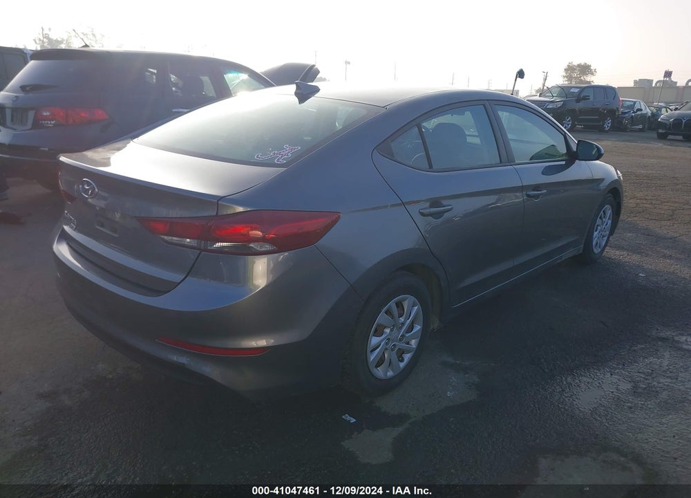 2018 HYUNDAI ELANTRA SE VIN: 5NPD74LF7JH398073