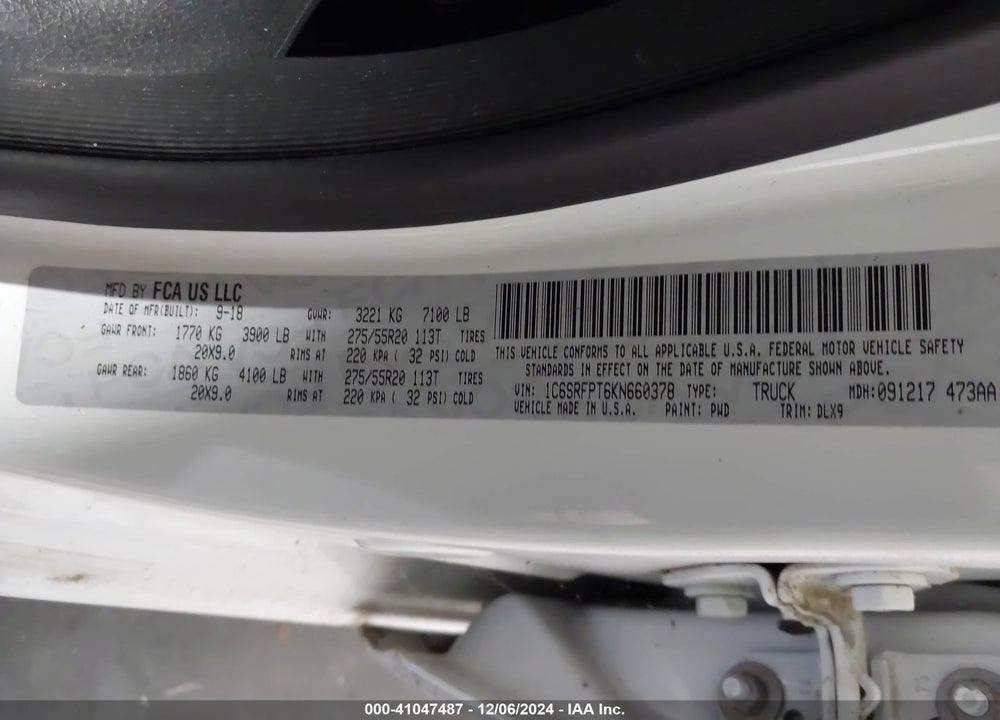 2019 RAM 1500 LIMITED 4X4 6'4 BOX VIN: 1C6SRFPT6KN660378
