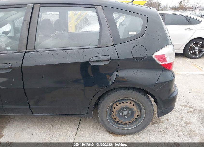2009 HONDA FIT VIN: JHMGE87239S068654