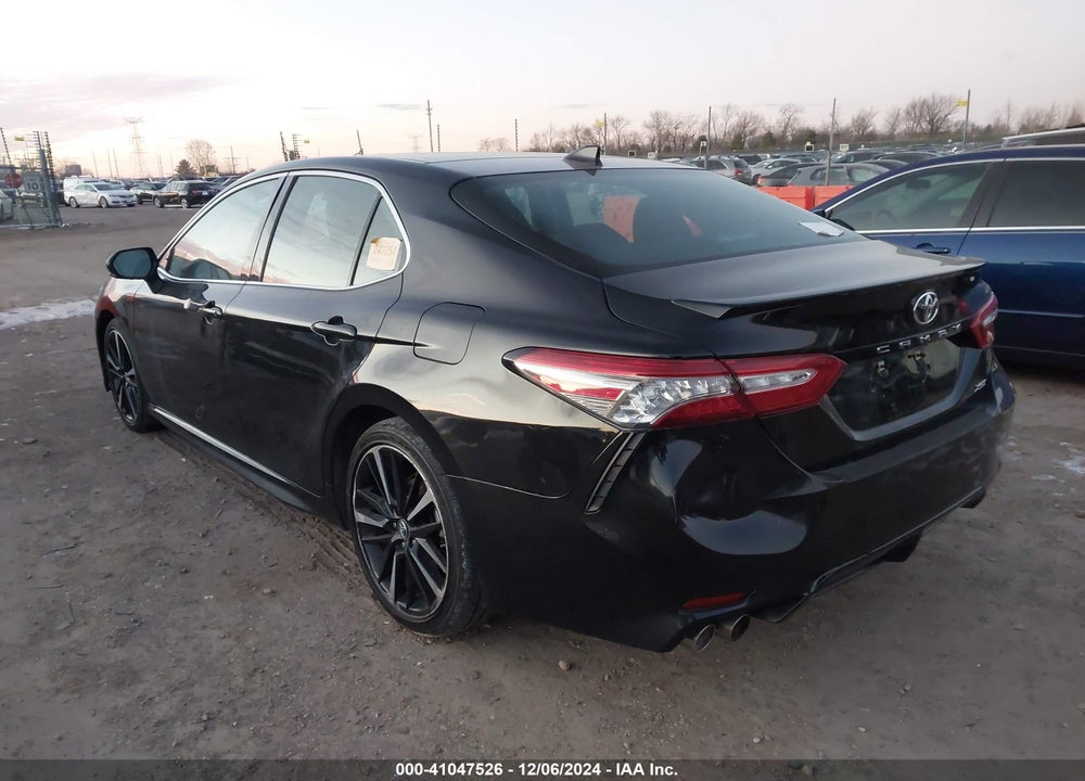 2018 TOYOTA CAMRY VIN: 4T1BZ1HK5JU015075