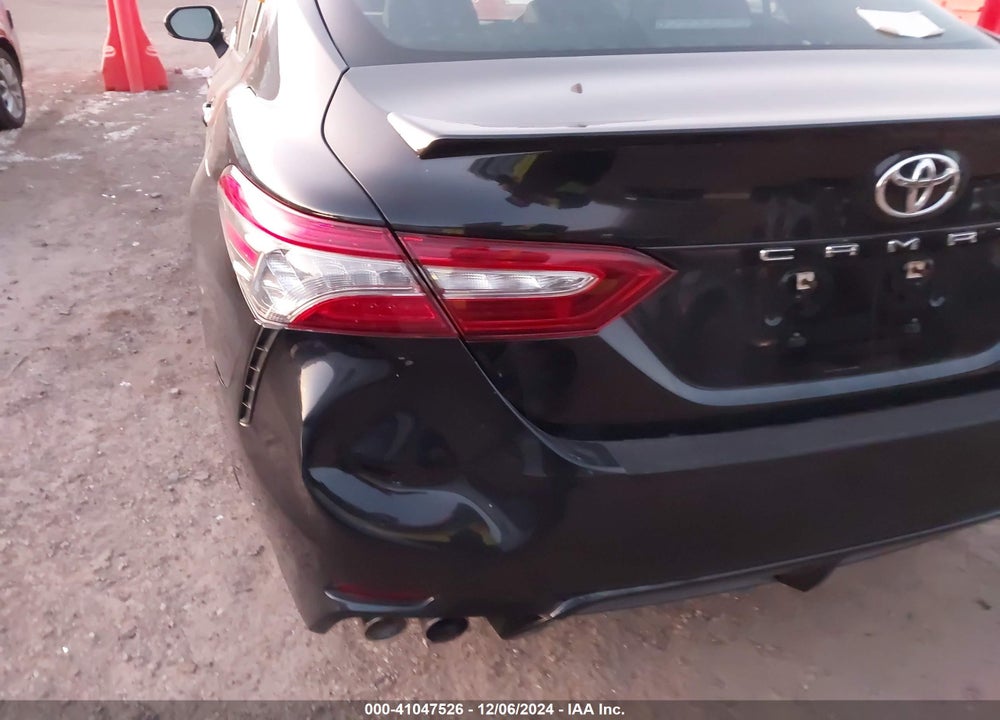 2018 TOYOTA CAMRY VIN: 4T1BZ1HK5JU015075