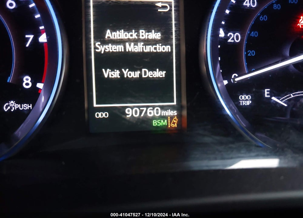 2019 TOYOTA HIGHLANDER XLE VIN: 5TDJZRFH5KS564982