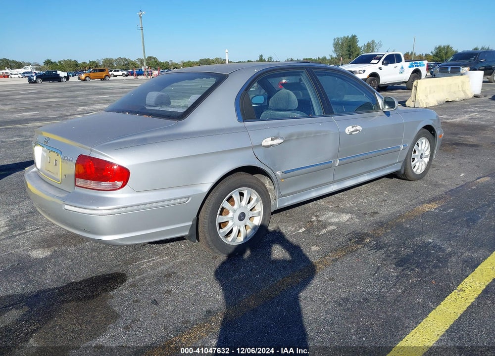 2004 HYUNDAI SONATA GLS/LX VIN: KMHWF35H44A941164