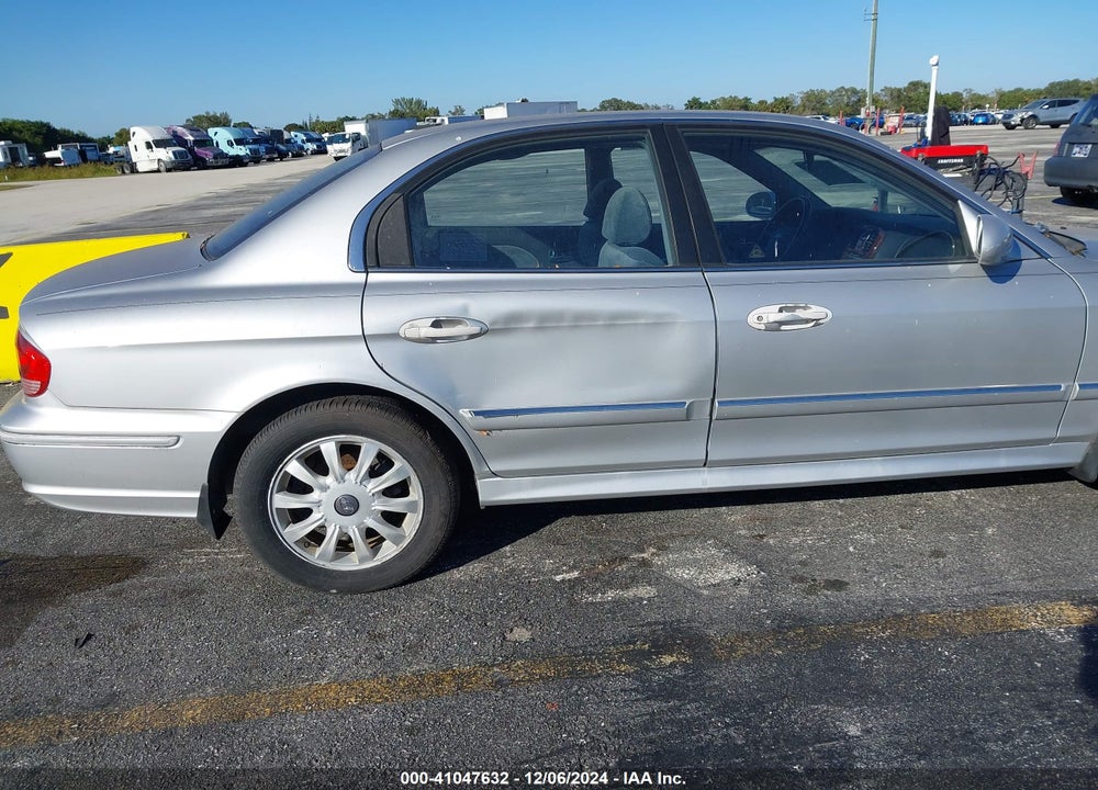 2004 HYUNDAI SONATA GLS/LX VIN: KMHWF35H44A941164