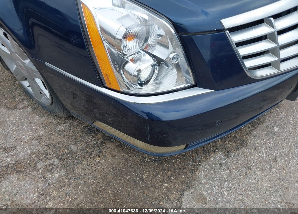 2007 CADILLAC DTS VIN: 1G6KD57Y77U112404