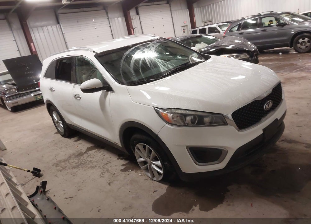 2016 KIA SORENTO 2.4L LX VIN: 5XYPGDA32GG099189