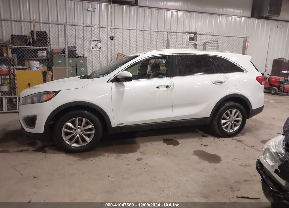 2016 KIA SORENTO 2.4L LX VIN: 5XYPGDA32GG099189