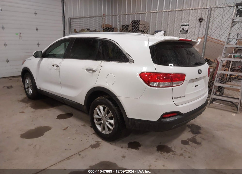 2016 KIA SORENTO 2.4L LX VIN: 5XYPGDA32GG099189