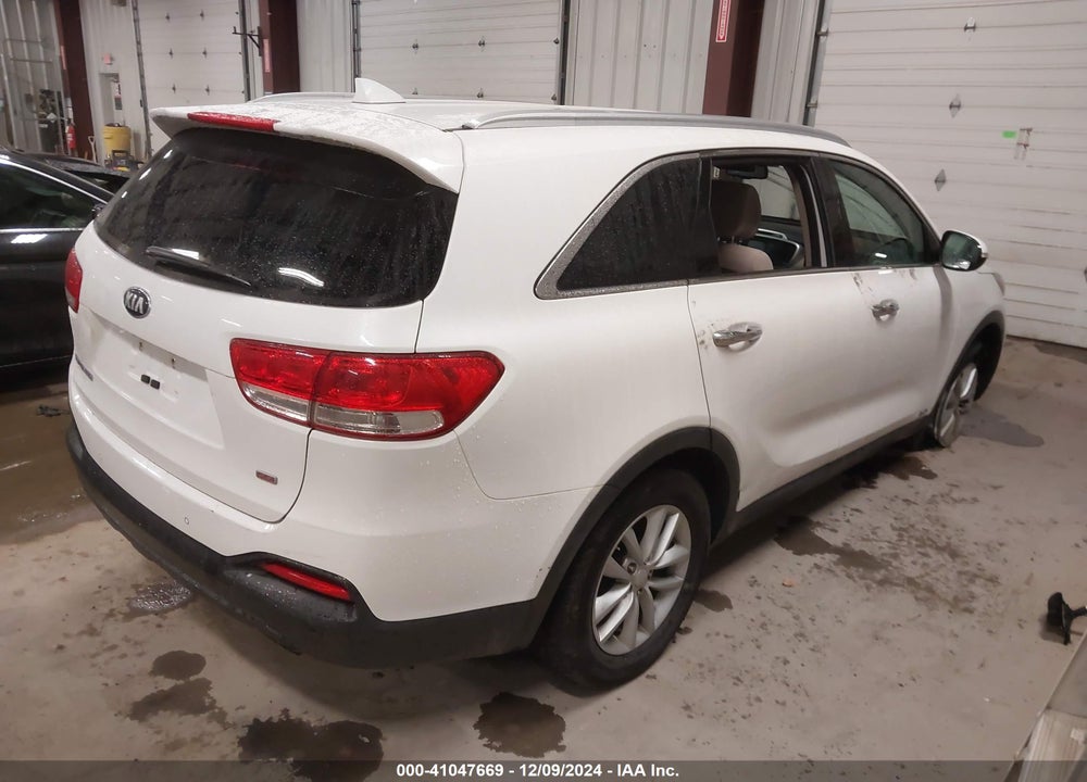 2016 KIA SORENTO 2.4L LX VIN: 5XYPGDA32GG099189
