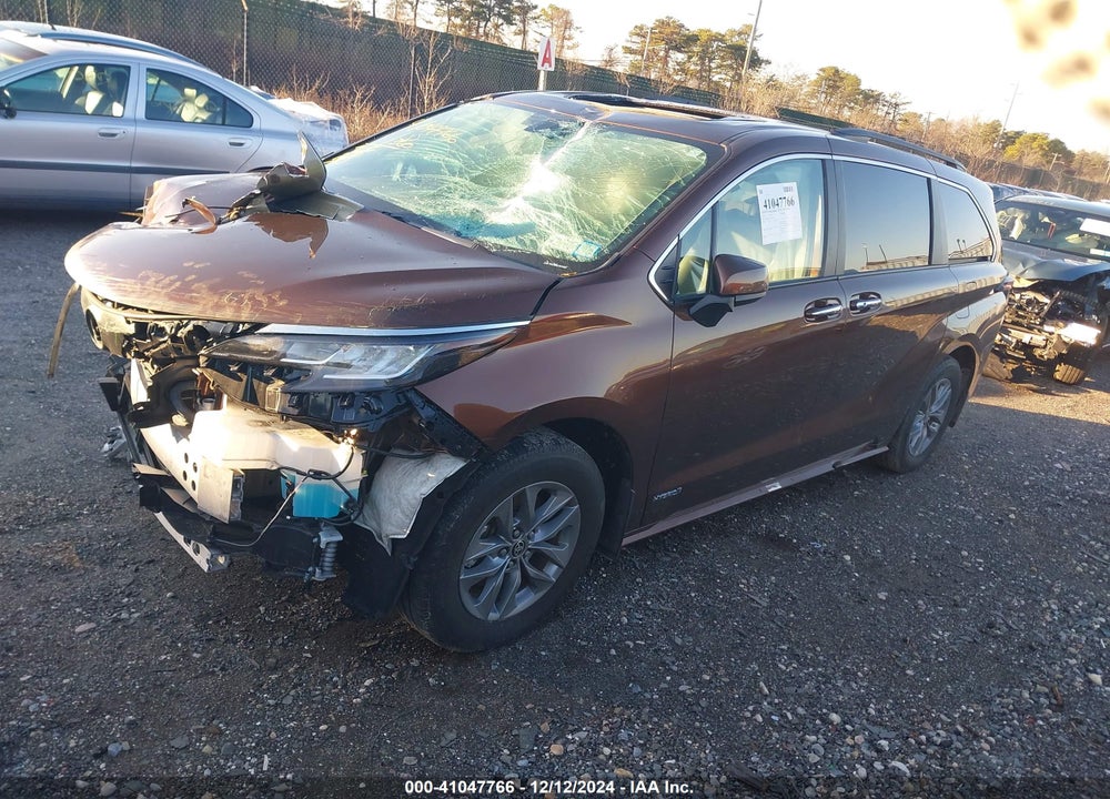 2021 TOYOTA SIENNA XLE VIN: 5TDYSKFCXMS036212
