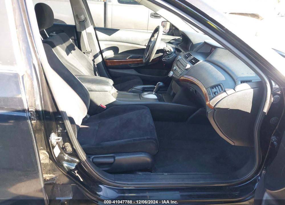 2012 HONDA ACCORD 2.4 EX VIN: 1HGCP2F72CA202055