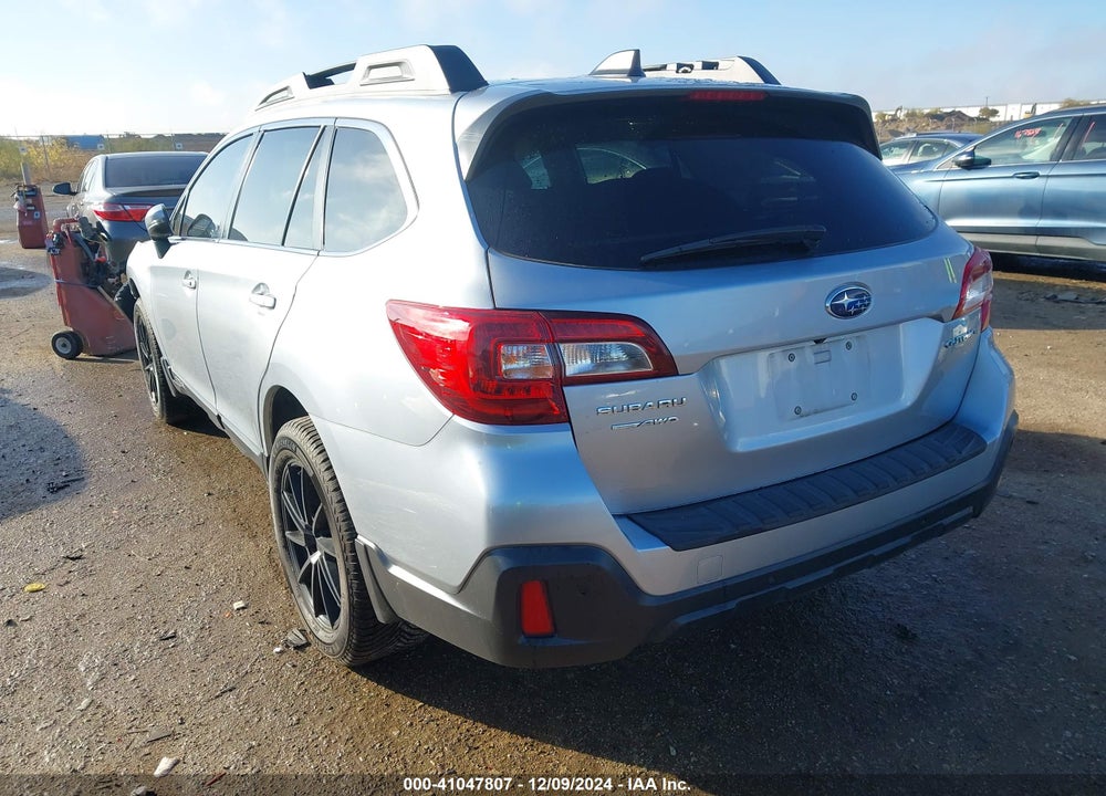 2018 SUBARU OUTBACK 2.5I LIMITED VIN: 4S4BSANC9J3363727