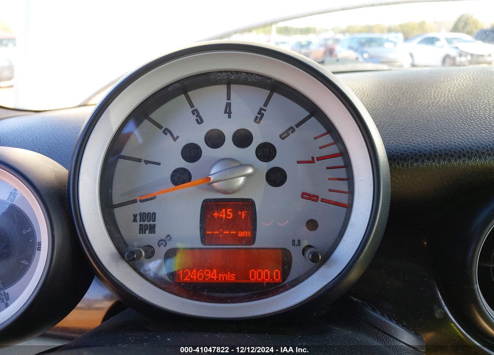 2009 MINI COOPER S VIN: WMWMS33569TG88859