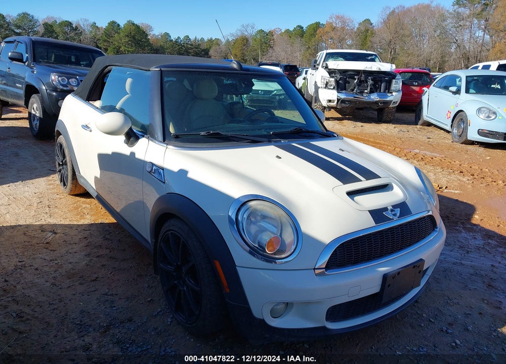 2009 MINI COOPER S VIN: WMWMS33569TG88859