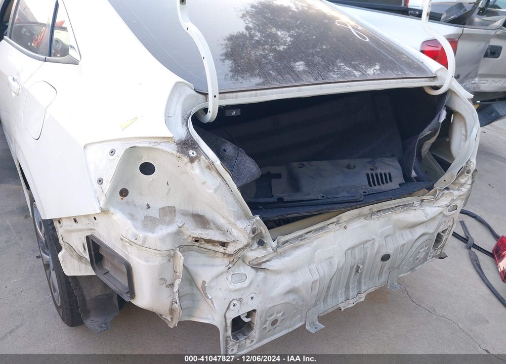 2019 HONDA CIVIC LX VIN: 2HGFC2F68KH568103