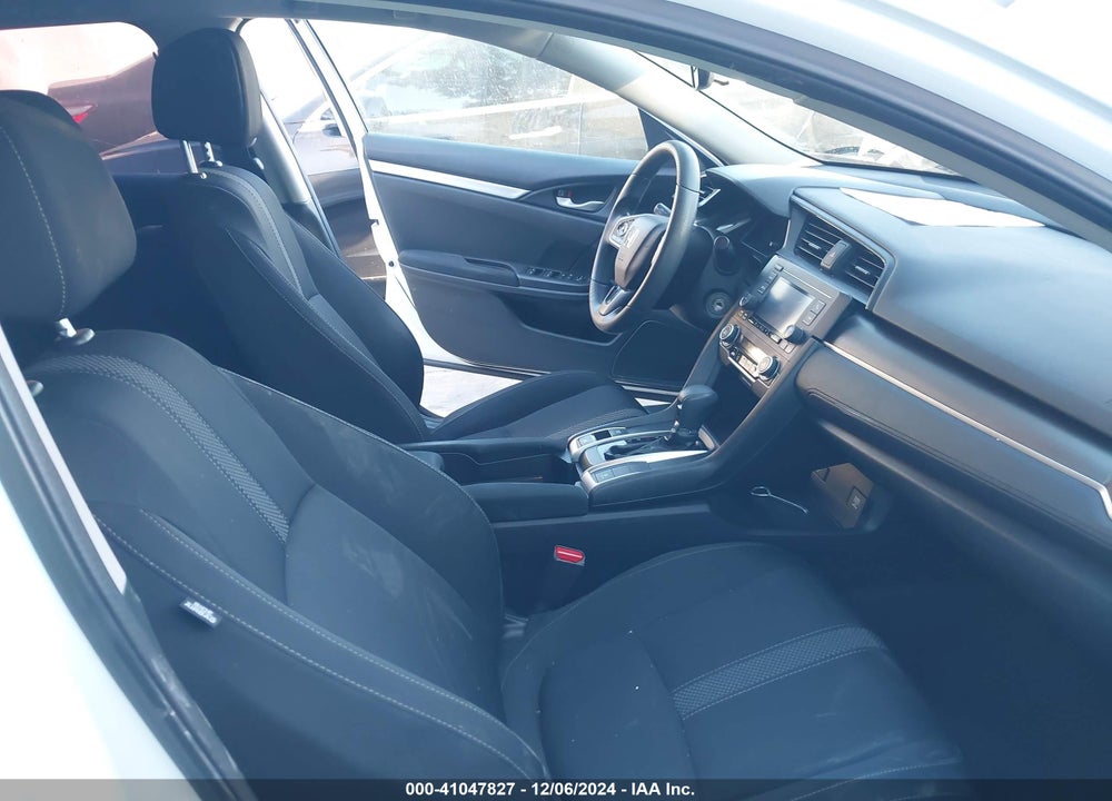 2019 HONDA CIVIC LX VIN: 2HGFC2F68KH568103