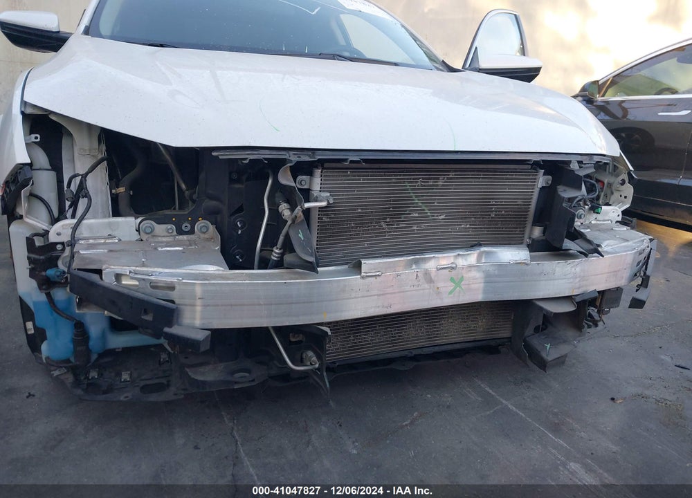 2019 HONDA CIVIC LX VIN: 2HGFC2F68KH568103