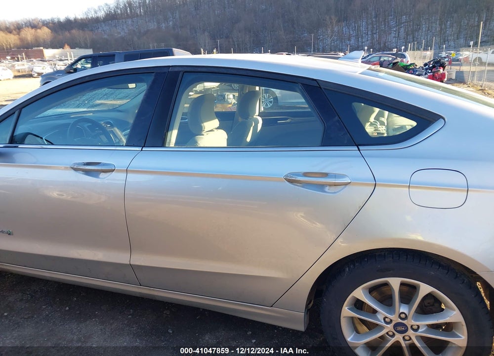 2019 FORD FUSION HYBRID SE VIN: 3FA6P0LU0KR187415