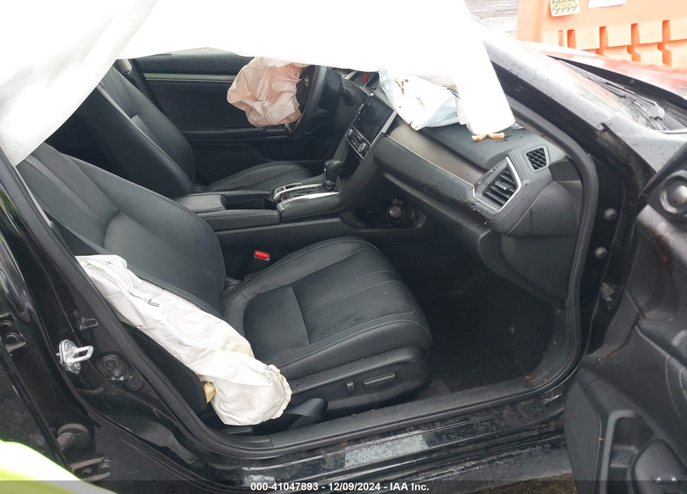 2018 HONDA CIVIC TOURING VIN: JHMFC1F91JX012002