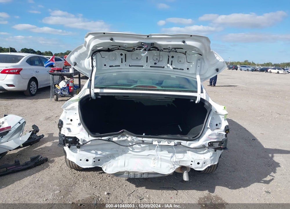 2024 HYUNDAI ELANTRA SEL VIN: KMHLM4DG5RU706303