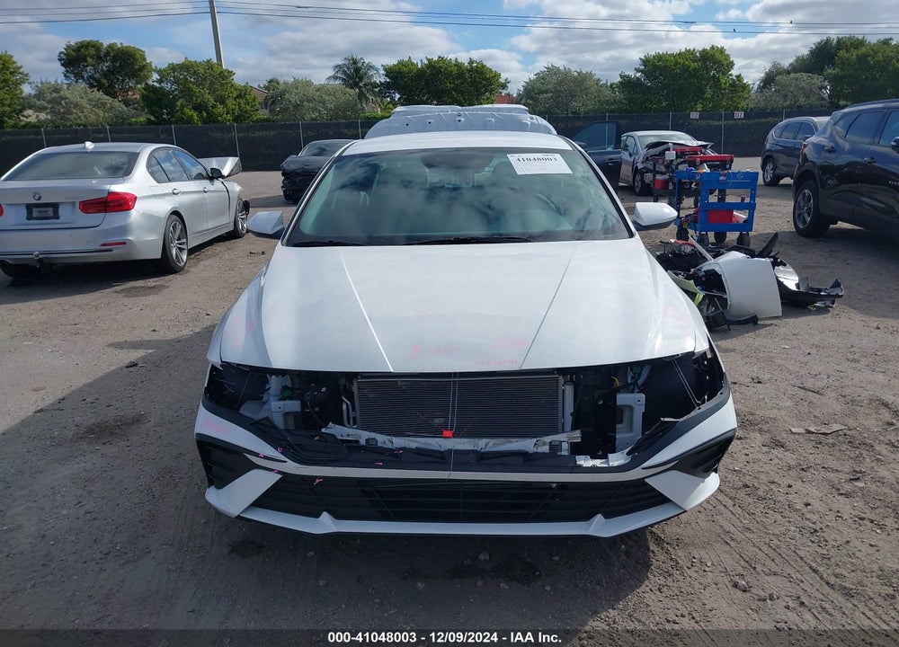 2024 HYUNDAI ELANTRA SEL VIN: KMHLM4DG5RU706303