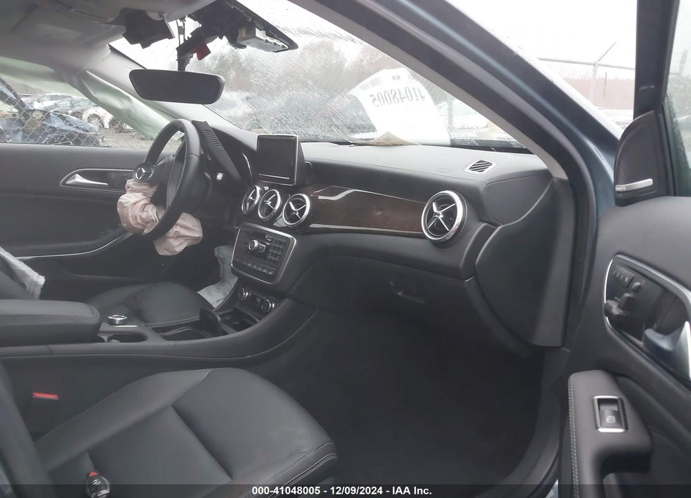2015 MERCEDES-BENZ GLA 250 4MATIC VIN: WDCTG4GB3FJ132383