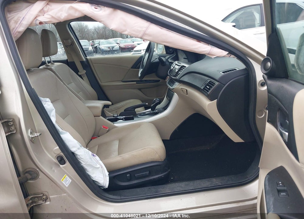 2014 HONDA ACCORD VIN: 1HGCR3F83EA024054