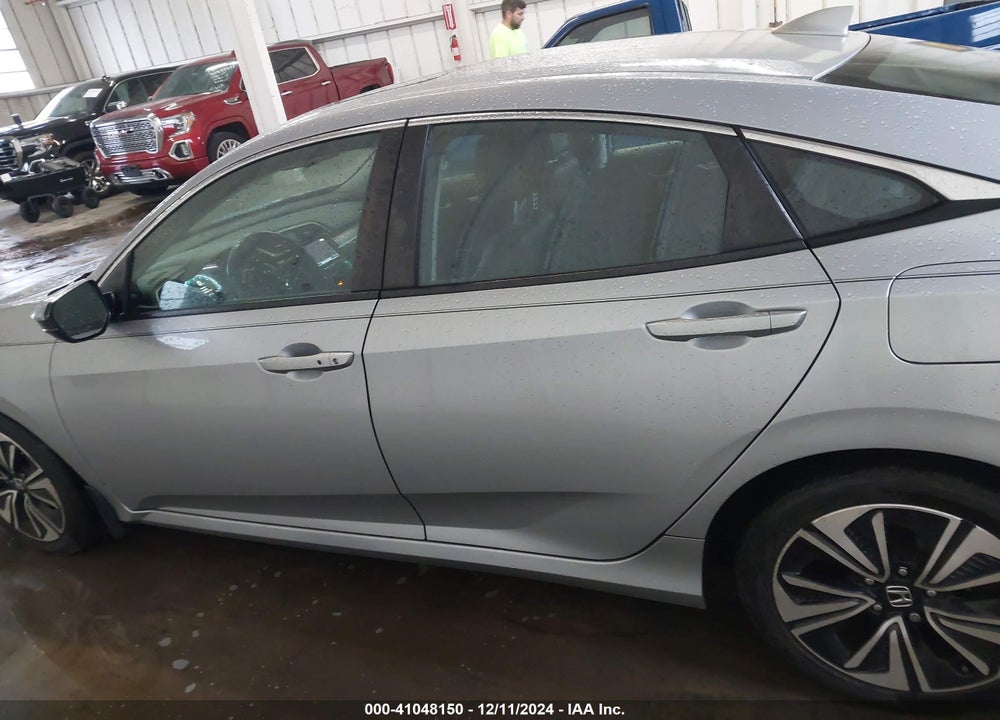 2017 HONDA CIVIC EX-L VIN: 2HGFC1F75HH639687