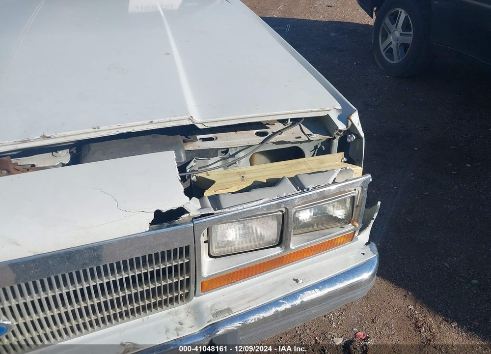 1988 FORD CROWN VICTORIA LX VIN: 2FABP74F8JX184804
