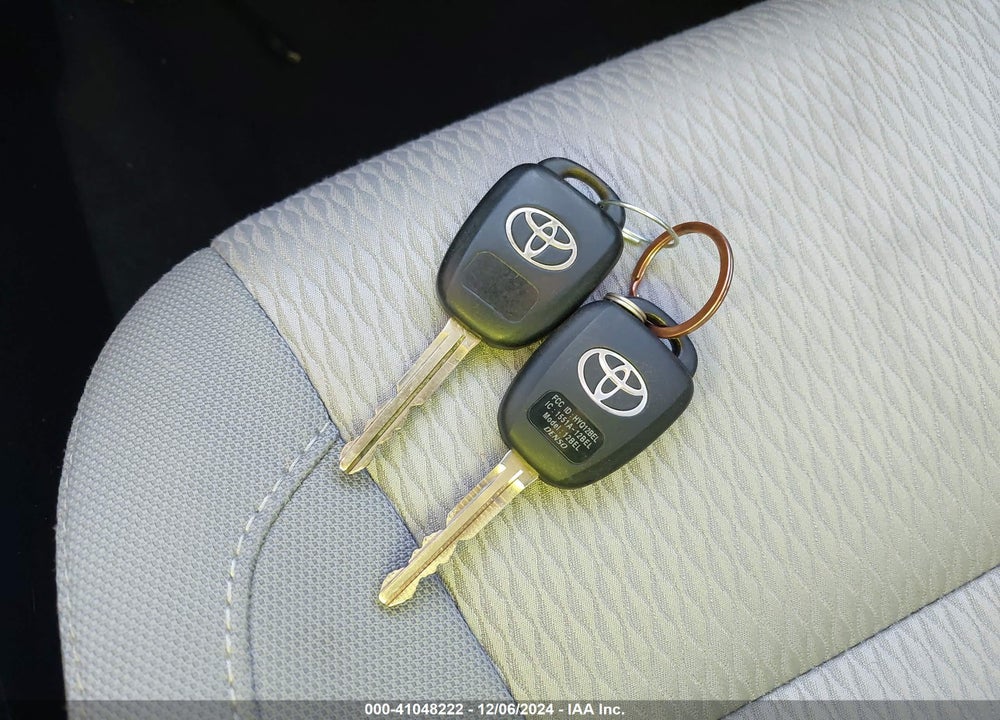 2014 TOYOTA COROLLA LE VIN: 2T1BURHE7EC009616