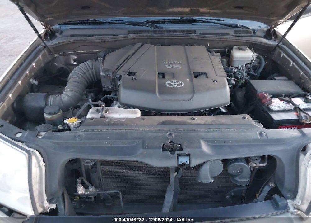 2005 TOYOTA 4RUNNER SR5 V6 VIN: JTEZU14R558025197