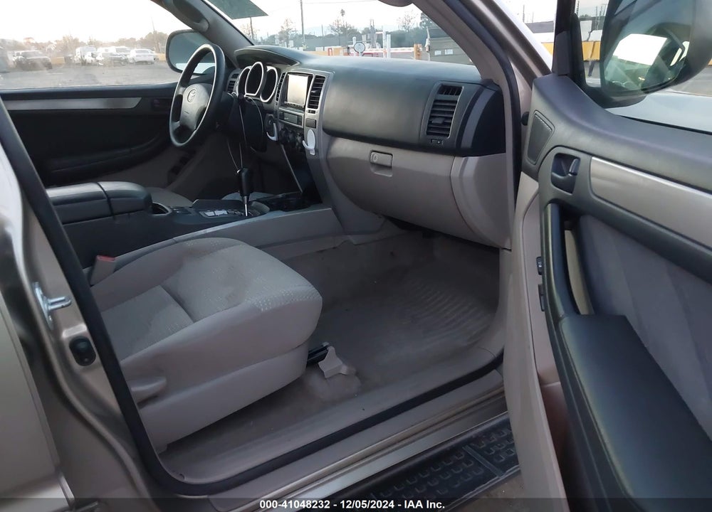 2005 TOYOTA 4RUNNER SR5 V6 VIN: JTEZU14R558025197