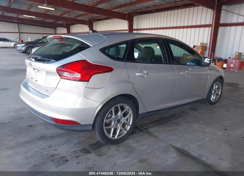 2015 FORD FOCUS SE VIN: 1FADP3K28FL341592
