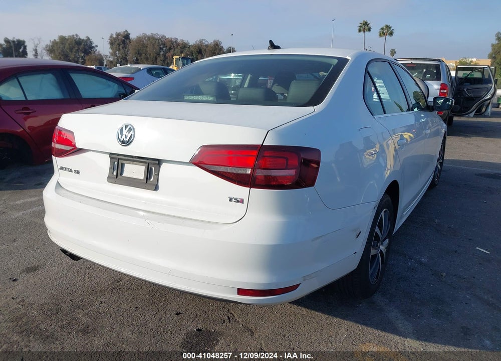 2017 VOLKSWAGEN JETTA 1.4T SE VIN: 3VWDB7AJ1HM346589