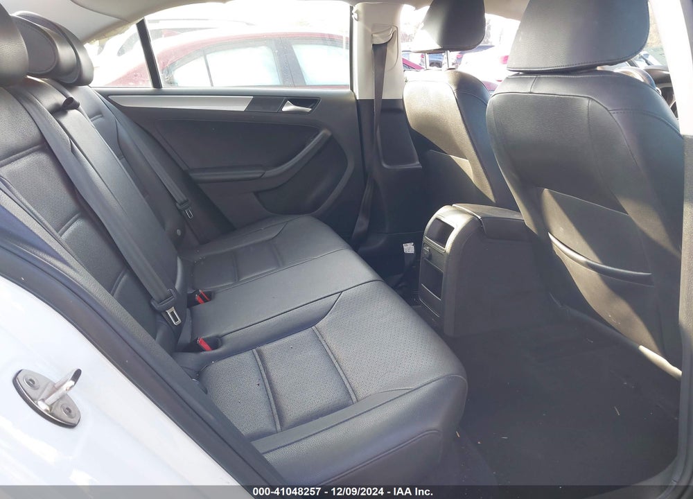2017 VOLKSWAGEN JETTA 1.4T SE VIN: 3VWDB7AJ1HM346589