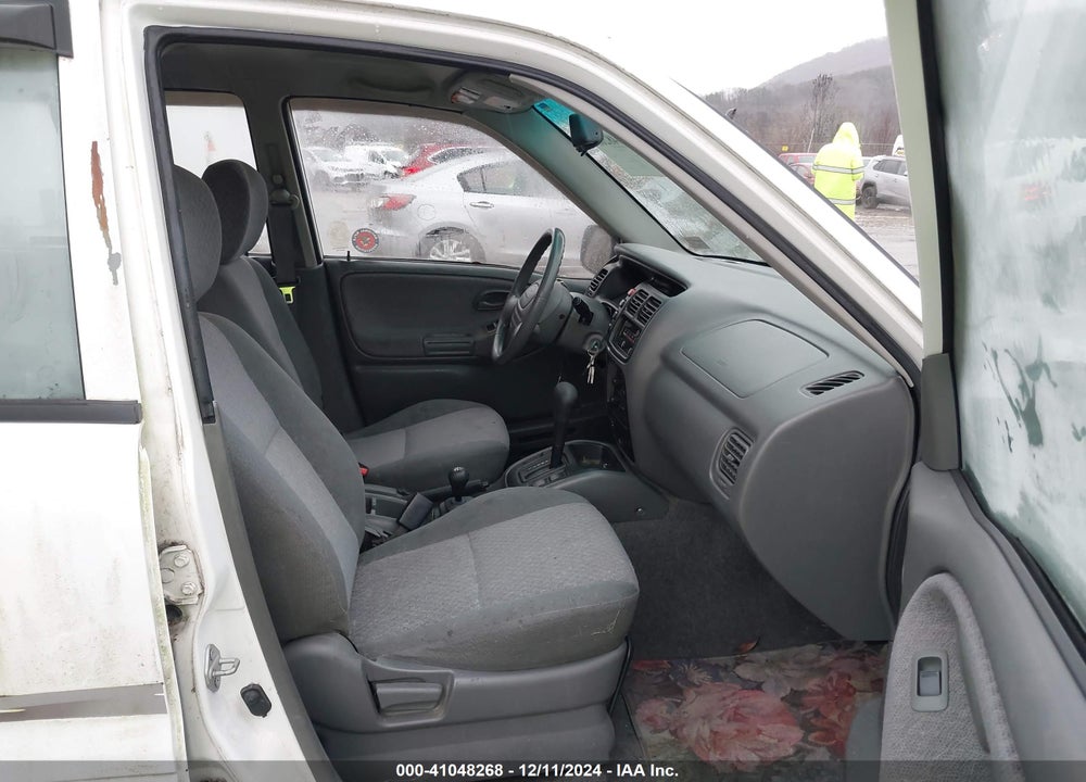 2000 CHEVROLET TRACKER HARD TOP VIN: 2CNBJ13C2Y6948884
