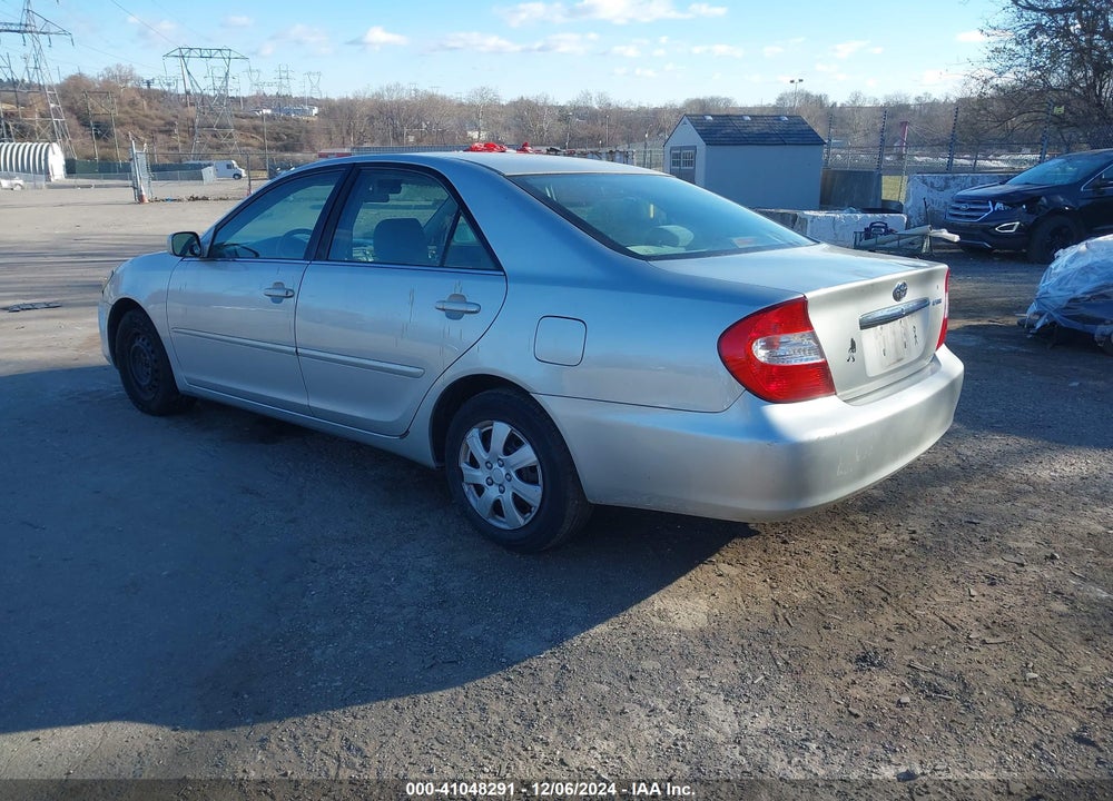 2002 TOYOTA CAMRY LE VIN: 4T1BE32K32U063918