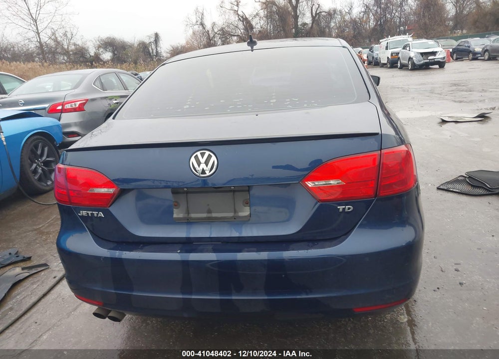 2014 VOLKSWAGEN JETTA 2.0L TDI VIN: 3VW3L7AJ5EM360161